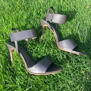 Vince Genna Ankl Strappy Slingback Heel Sandals 7M